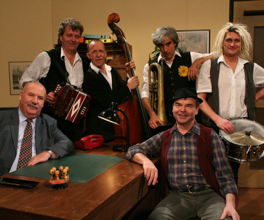 Hannes und der Bürgermeister auf Abschiedstournee